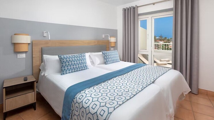 One Bedroom Apartment 